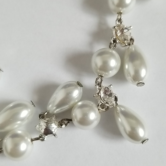 Peral bead necklace with rhinestones - Picture 2 of 3